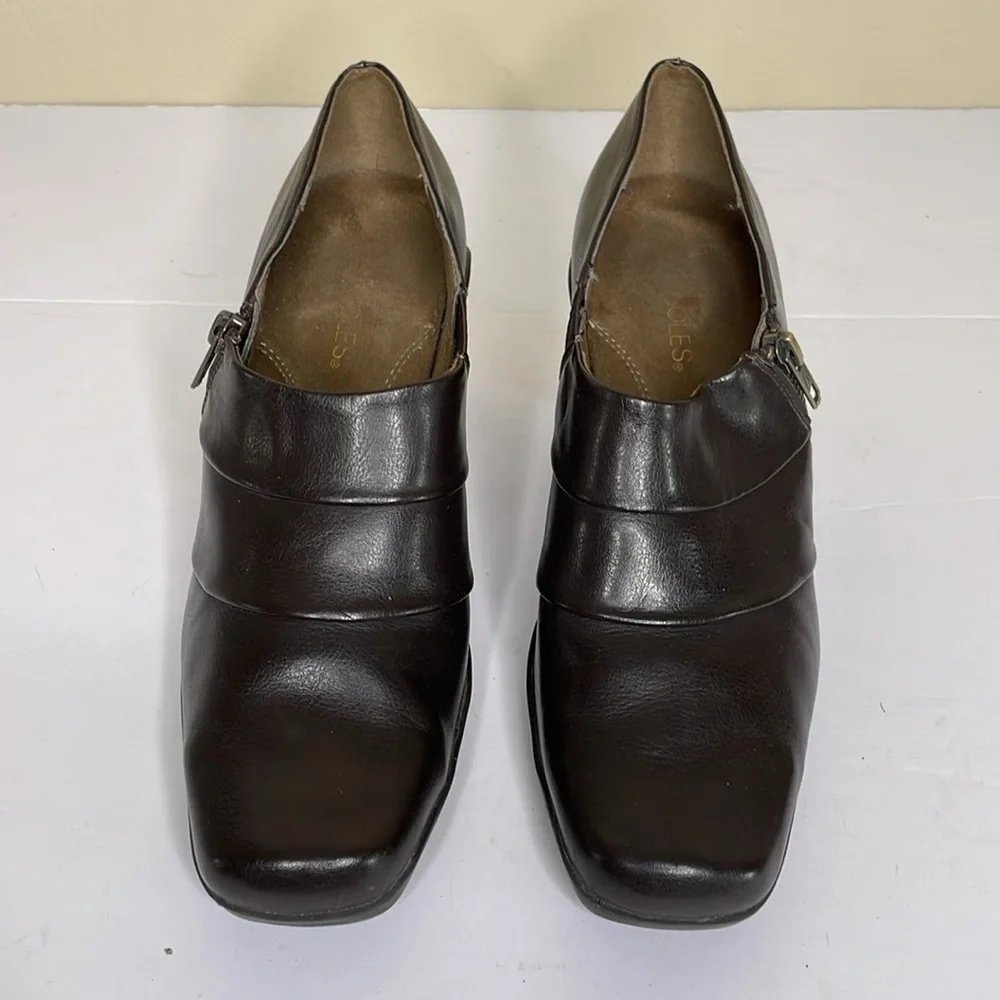 AEROSOLES Shoe Bootie Brown Vegan Leather BUZZ SAW Cushioned Insole Comfort 9M